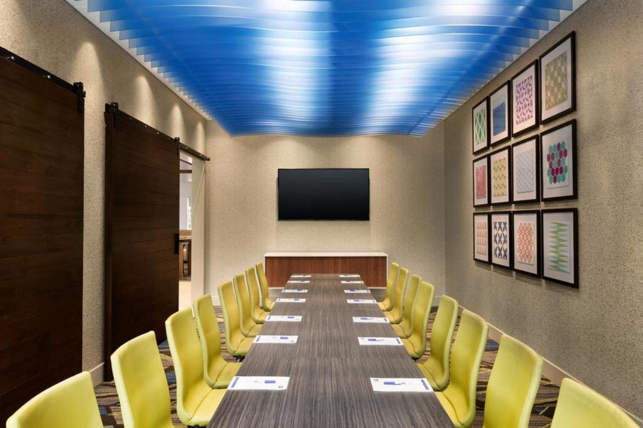 Holiday Inn Express & Suites - Aurora By Ihg Zewnętrze zdjęcie