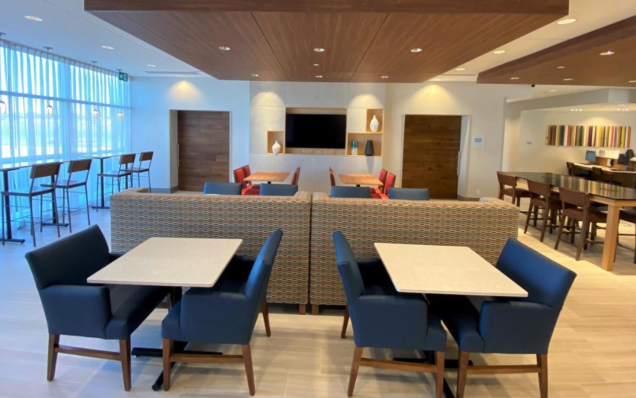 Holiday Inn Express & Suites - Aurora By Ihg Zewnętrze zdjęcie